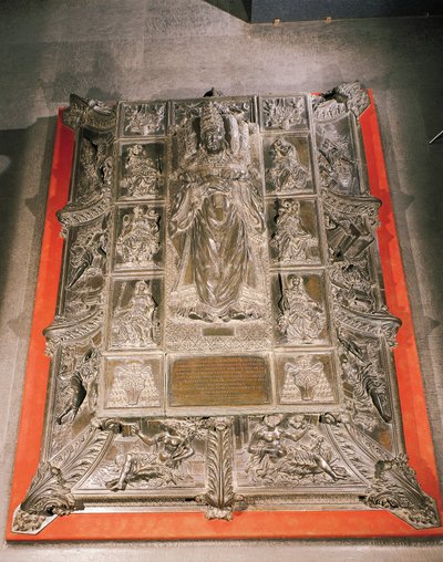 Tomb of Sixtus IV by Antonio Pollaiuolo