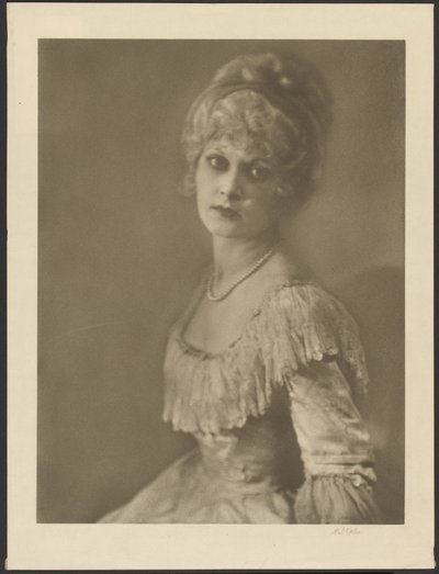 An Old Fashioned Lady by Arthur F. Kales