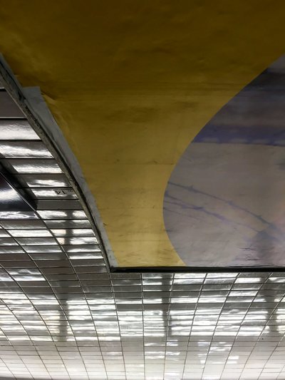 Composition - Metro by Cécile Jamet