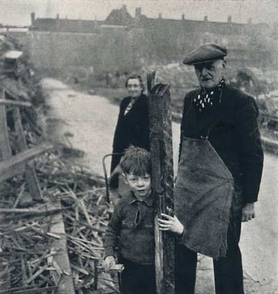 East End Family by Cecil Beaton