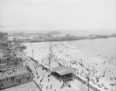 Beach and Boardwalk, Atlantic City, 1900-10 by Detroit Publishing Co.