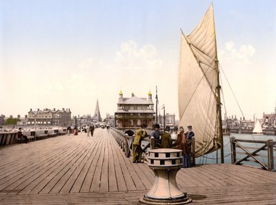 Pier Pavilion, Lowestoft by English School