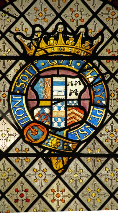 Window 2 depicting arms - Garter by English School