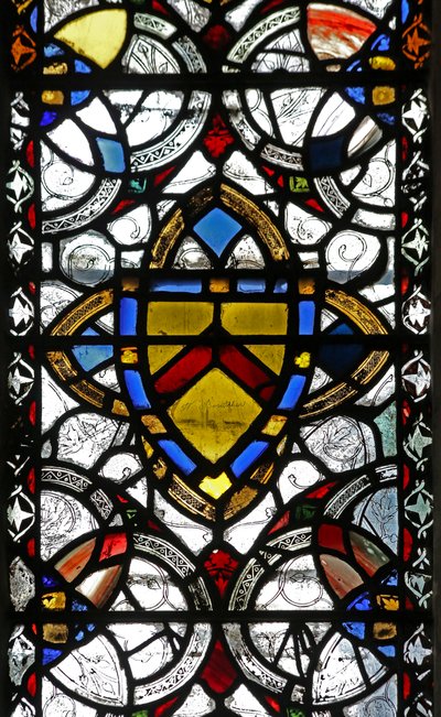 Window n4 depicting grisaille & coat of arms by English School