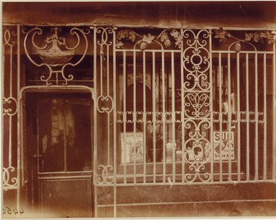 A La Grace de Dieu by Eugène Atget