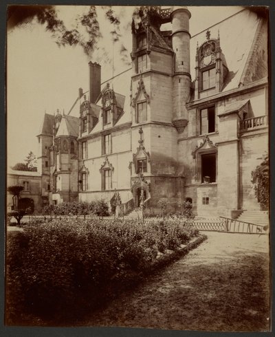 Beauvais, Palace of Justice by Eugène Atget