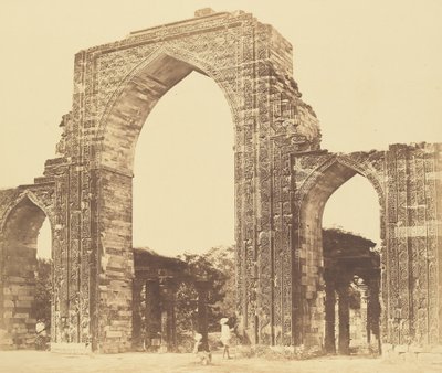 Arch in Kootub by Felice Beato