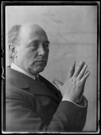 Felix Weingartner by Ferdinand Schmutzer