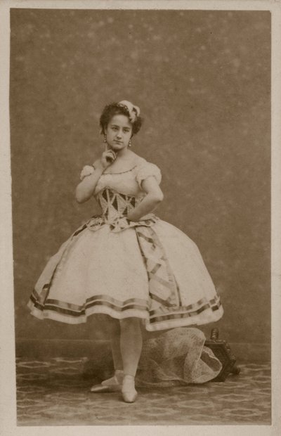 Portrait of a dancer by French Photographer