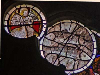 Window w114 depicting the Zodiac sign Pisces by French School