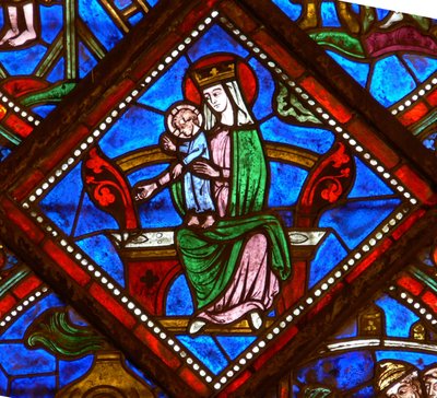 Window w6 depicting the Virgin and Child by French School