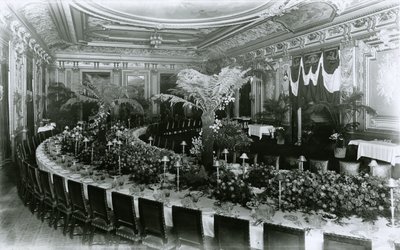 Metropolitan Club Interior by G.P. Hall und Sohn
