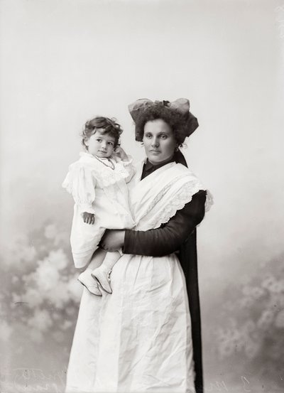 Feminine Portrait by Phillipe de Marlier
