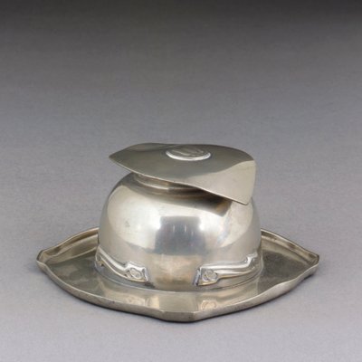 An English Pewter Inkstand by Giovanni Bigatti