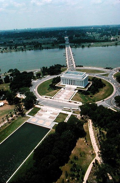 Lincoln Memorial, built 1915-22 by Henry Bacon