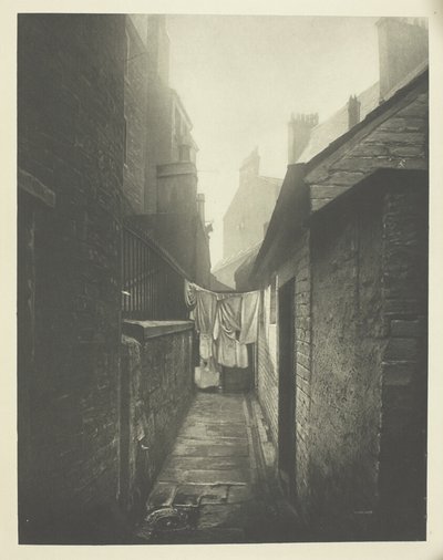 Close No. 11 Bridgegate by James Craig Annan