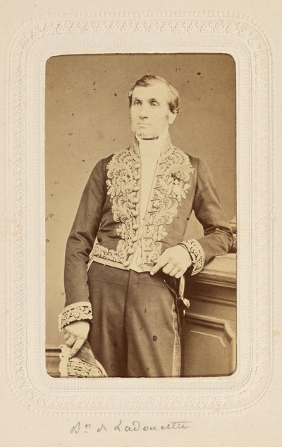 Bon de Ladoucette by Leon Crémière and Cie.