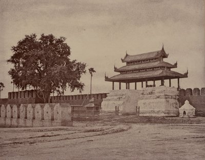 Amerapoora: Ooh-nein Gate of the City by Linnaeus Tripe