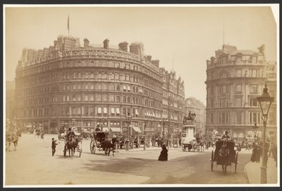 Grand Hotel, Charing Cross by London Stereoscopic and Photographic Company