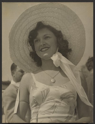 Bathing Beauty by Louis Fleckenstein