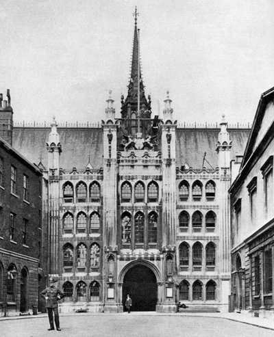 Gateway of the Guildhall, London by McLeish