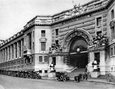 Waterloo Station, London by McLeish