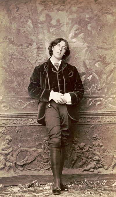 Oscar Wilde, early 1880s (photo) by Napoleon Sarony