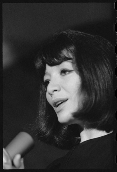 Juliette Greco Sings by Orlando Suero