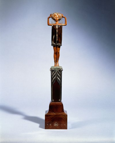 Buchbaumstatuette by Richard Joseph Luksch