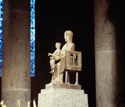 Virgin and Child (sculpture) by Romanesque