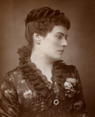 Sophie Eyre, British actress, 1883 by St James