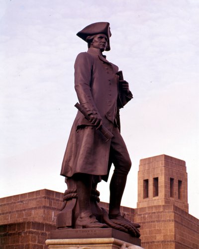 Statue of Captain James Cook by Thomas Brock