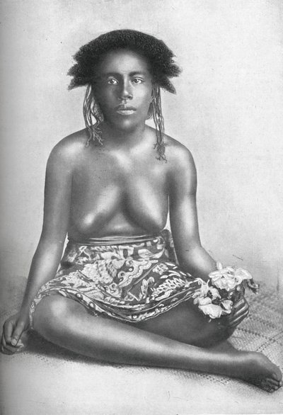 A Solomon Island woman in native dress, 1902 by Unbekannt