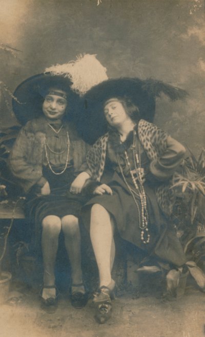 A studio photograph of two ladies, c1910 by Unbekannt