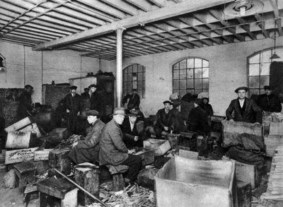 A Wood-Chopping Workshop, London, 1926-1927 by Unbekannt