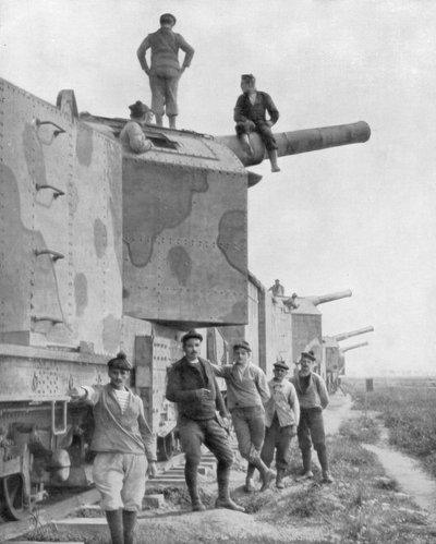 An Armoured Train Battery, 1918 by Unbekannt