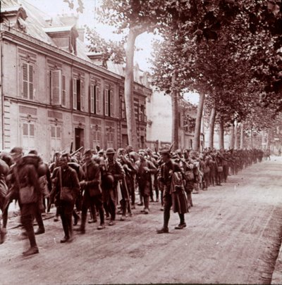 Armed Troops, Chateau Thierry, France, c1914-c1918 by Unbekannt