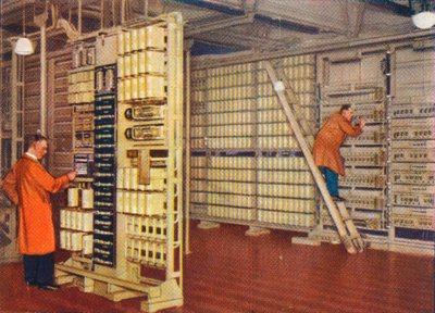 Automatic telephone exchange, 1938 by Unbekannt