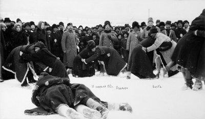 Bashkirs Kuresh Wrestling, Russia, 1913 by Unbekannt
