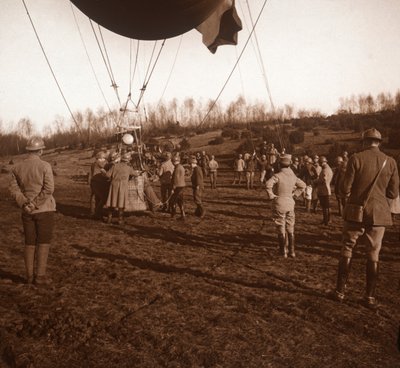 Basket of barrage balloon by Unbekannt