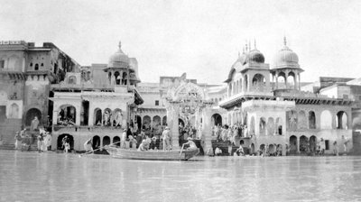 Bathing ghats, Mathura, India by Unbekannt