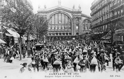 Belgians Arriving in Paris by Unbekannt