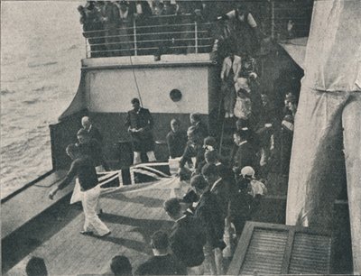 Bringing the Body on Deck, c1900, 1910 by Unbekannt