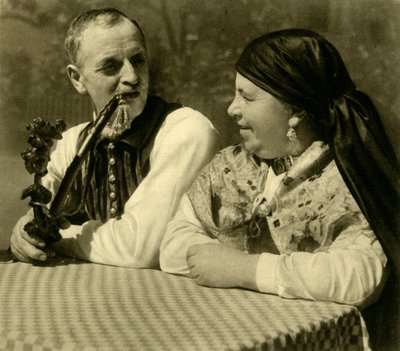 Couple in traditional dress, Upper Austria, c1935 by Unbekannt