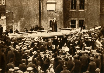 Dr. Macaura addressing a recruiting rally, c1915 by Unbekannt