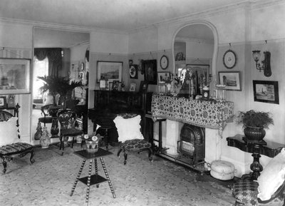 Edwardian Living Room, 1909 by Unbekannt