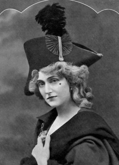 Evelyn DAlroy, actress by Unbekannt