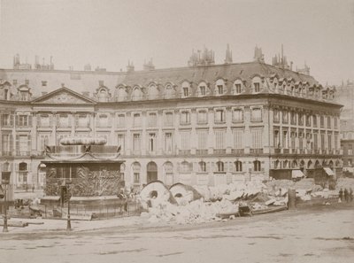 Fallen Column, Place Vendome, Paris by Unbekannt
