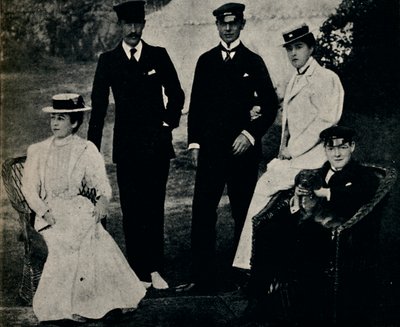 Family Group at Cowes, early 1890s, 1945 by Unbekannt