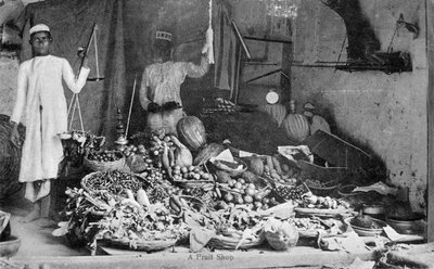Fruit shop, India by Unbekannt